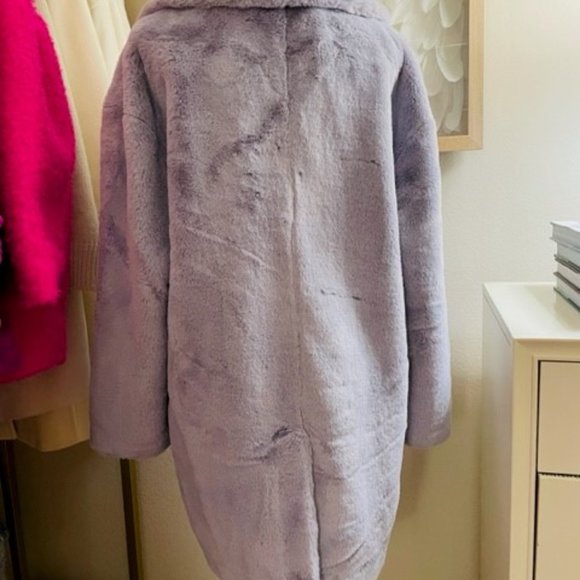 BCBG New with Tags Faux Fur Lilac Coat - Picture 3 of 5